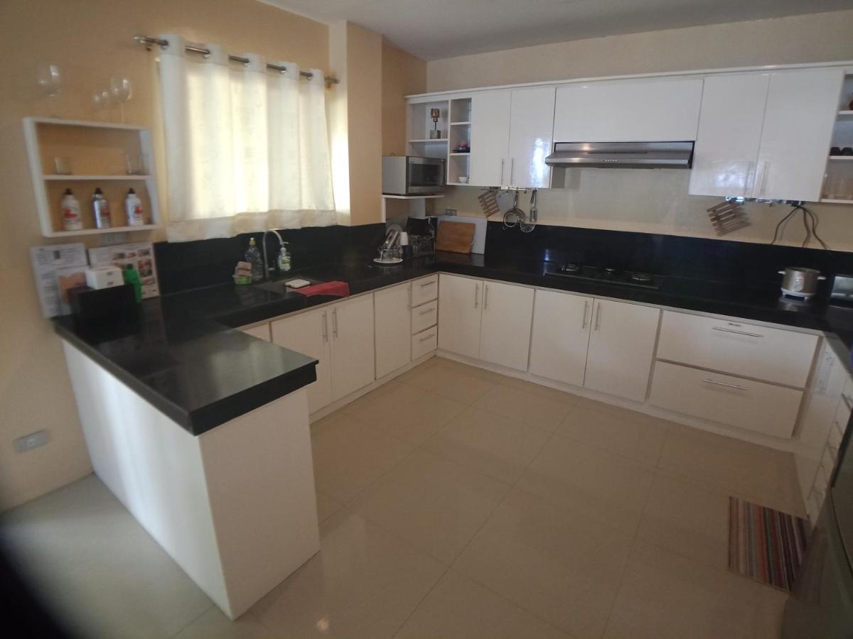 Amami Beachfront Villa With Private Beach ปูแอร์โตกาเลรา ภายนอก รูปภาพ