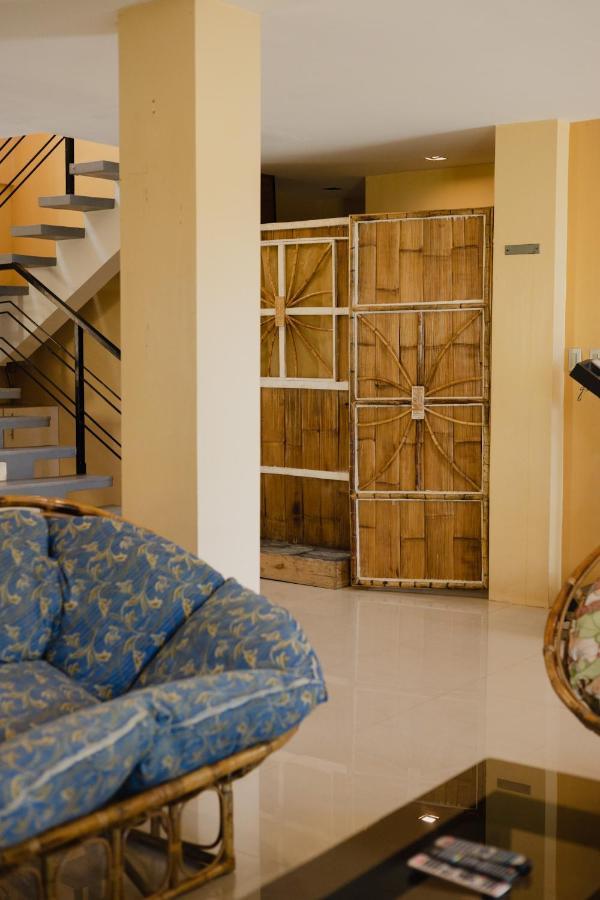 Amami Beachfront Villa With Private Beach ปูแอร์โตกาเลรา ภายนอก รูปภาพ