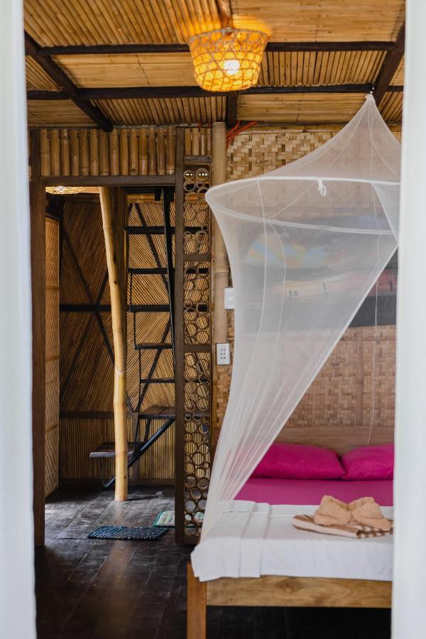 Amami Beachfront Villa With Private Beach ปูแอร์โตกาเลรา ภายนอก รูปภาพ