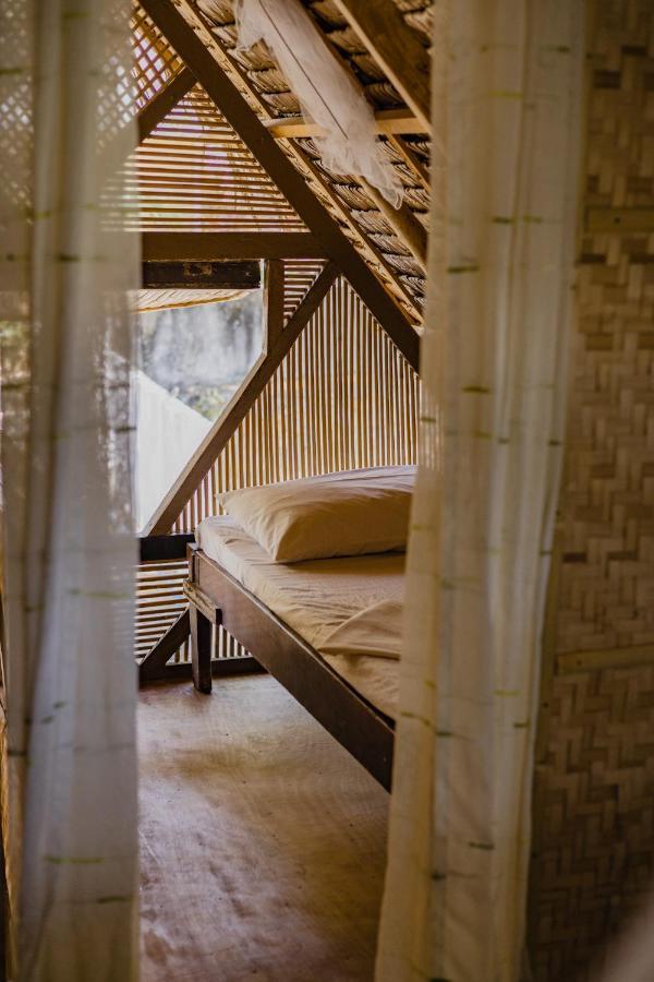 Amami Beachfront Villa With Private Beach ปูแอร์โตกาเลรา ภายนอก รูปภาพ