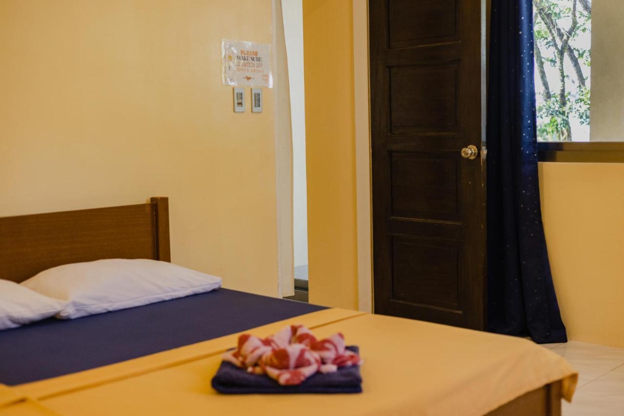 Amami Beachfront Villa With Private Beach ปูแอร์โตกาเลรา ภายนอก รูปภาพ