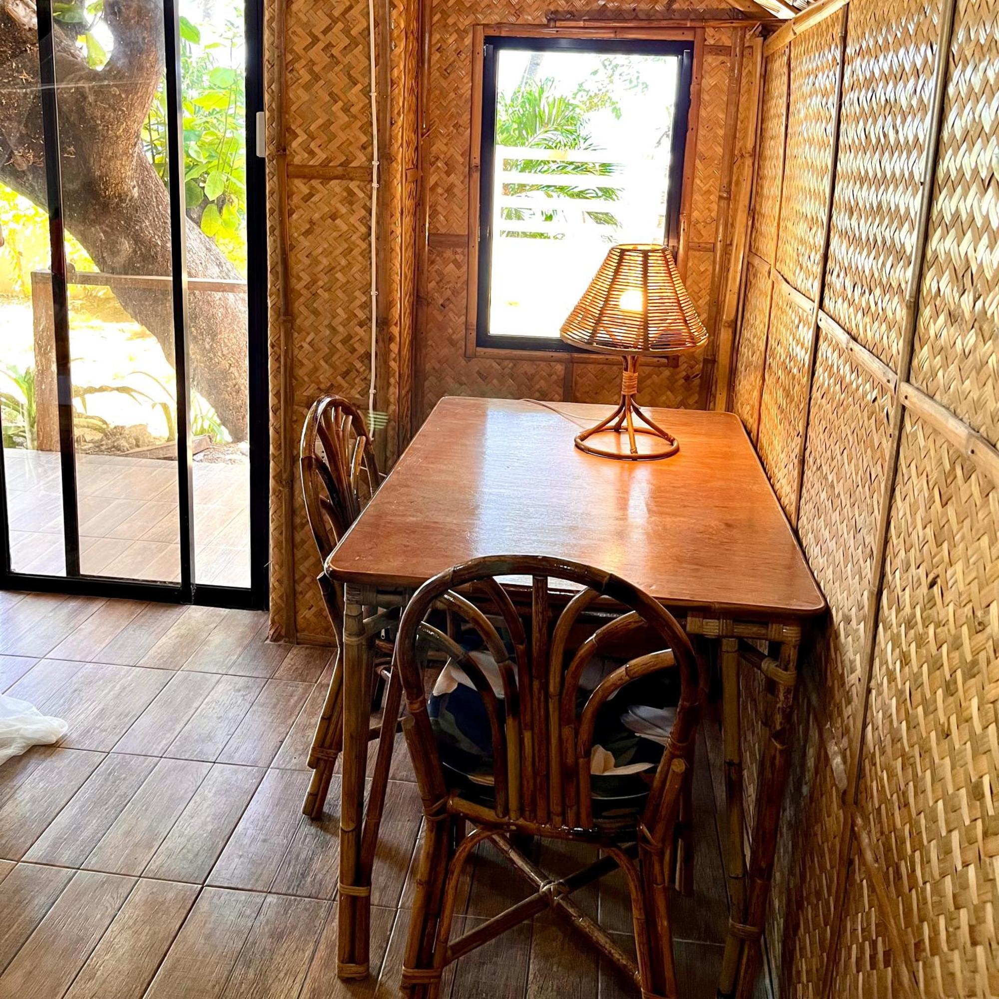 Amami Beachfront Villa With Private Beach ปูแอร์โตกาเลรา ภายนอก รูปภาพ
