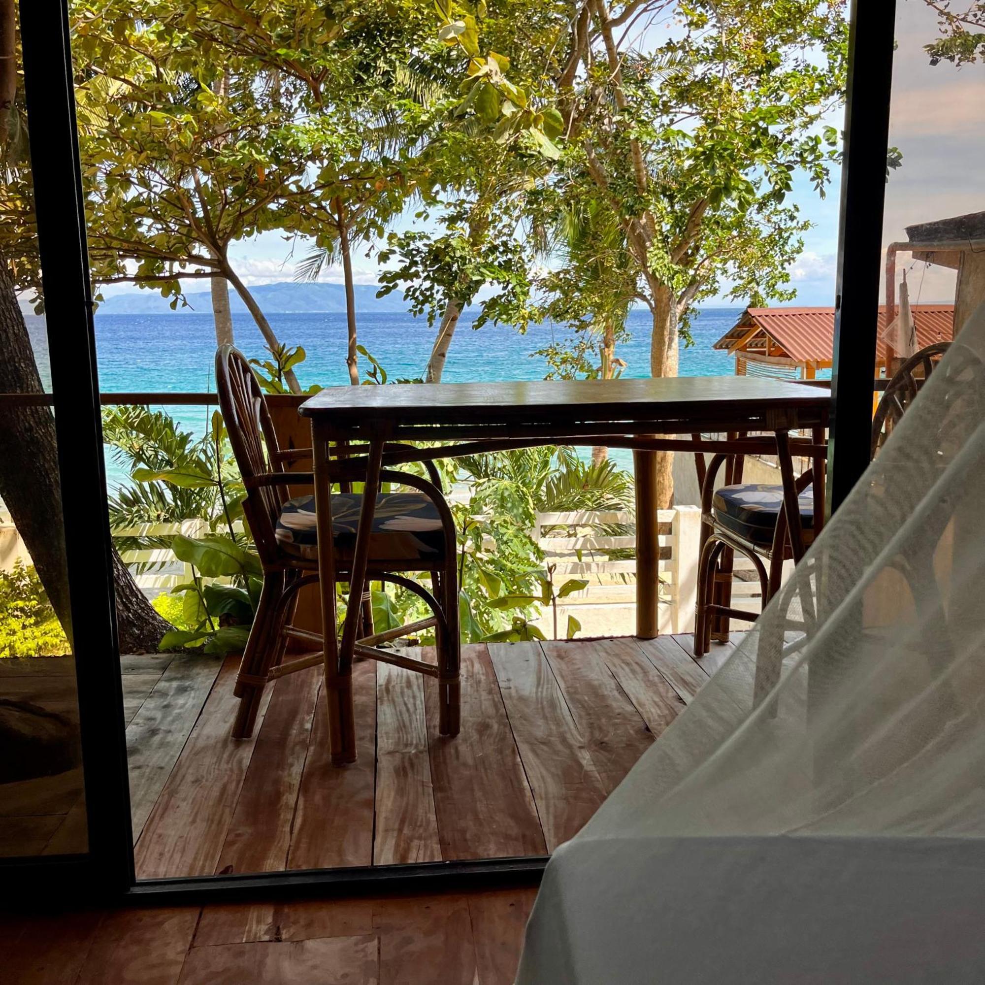 Amami Beachfront Villa With Private Beach ปูแอร์โตกาเลรา ภายนอก รูปภาพ