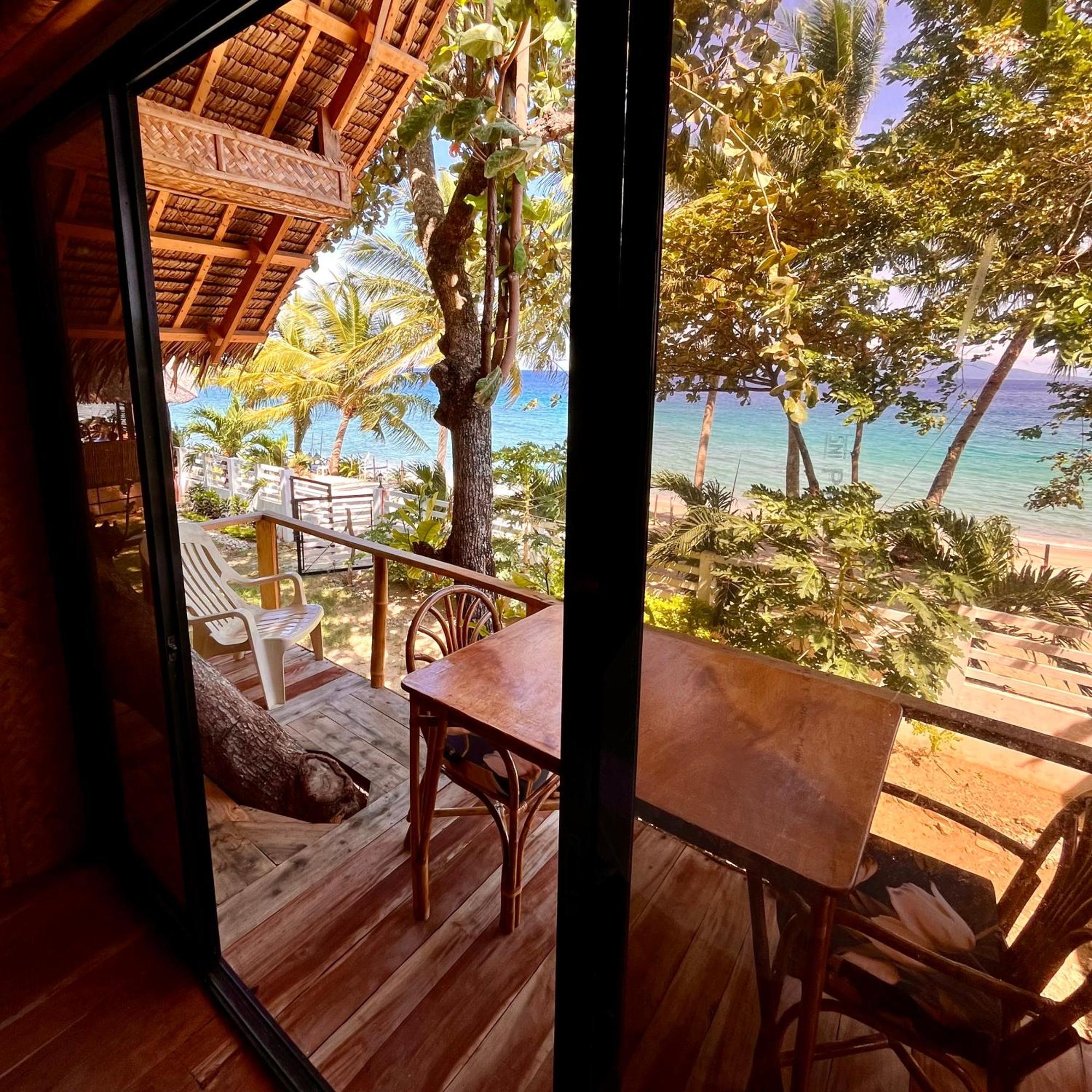 Amami Beachfront Villa With Private Beach ปูแอร์โตกาเลรา ภายนอก รูปภาพ